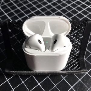 Apple AirPods